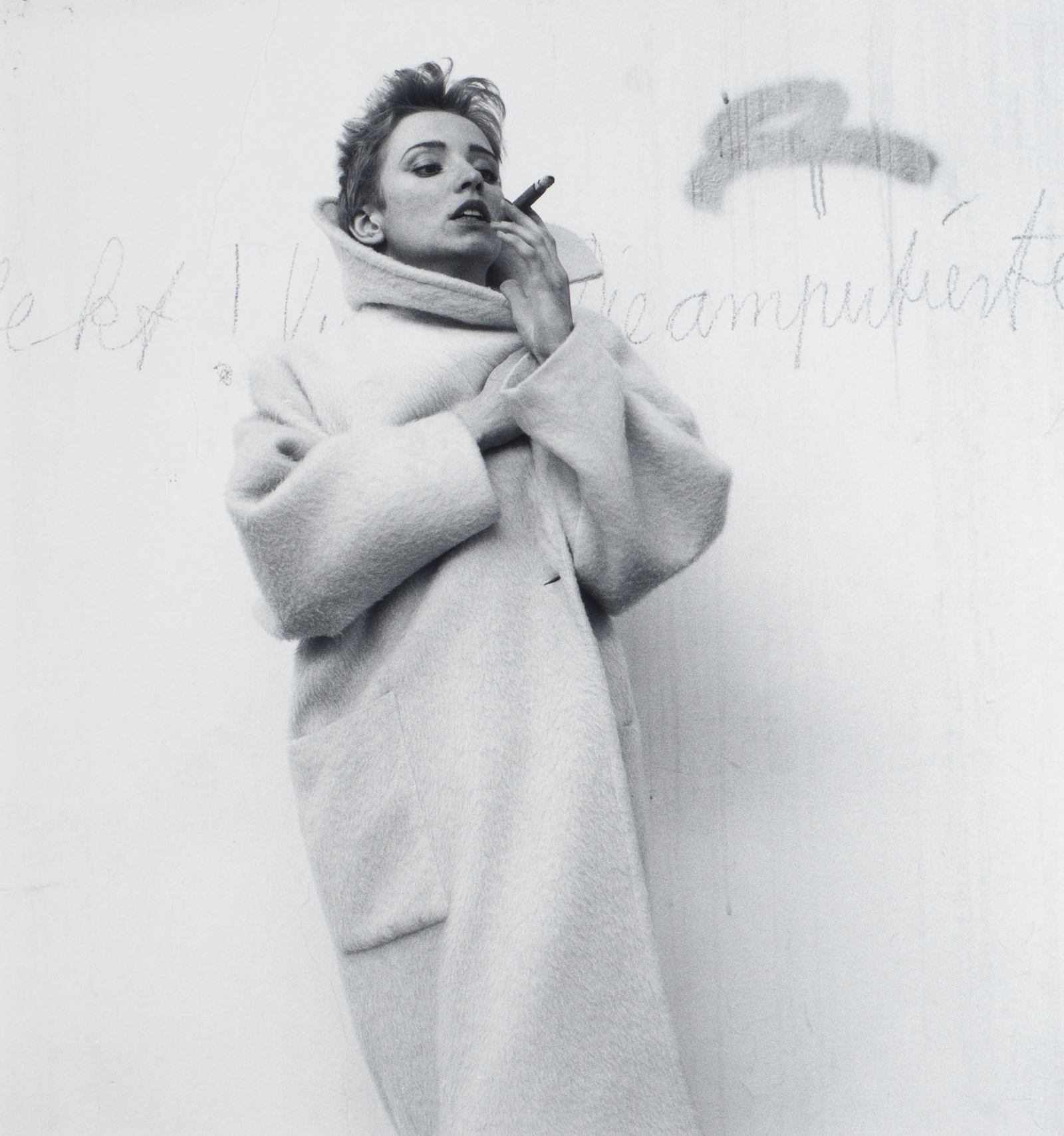 V.R., 1985