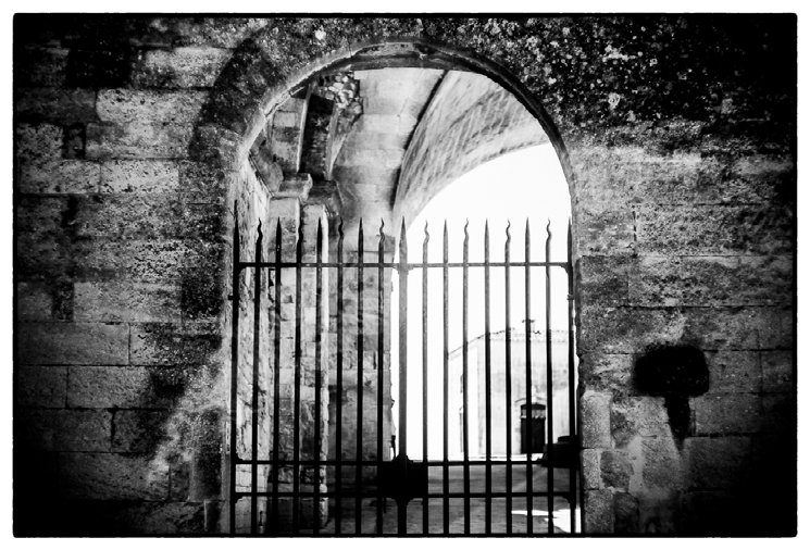 Confrontation — Arles, 09.07.2015